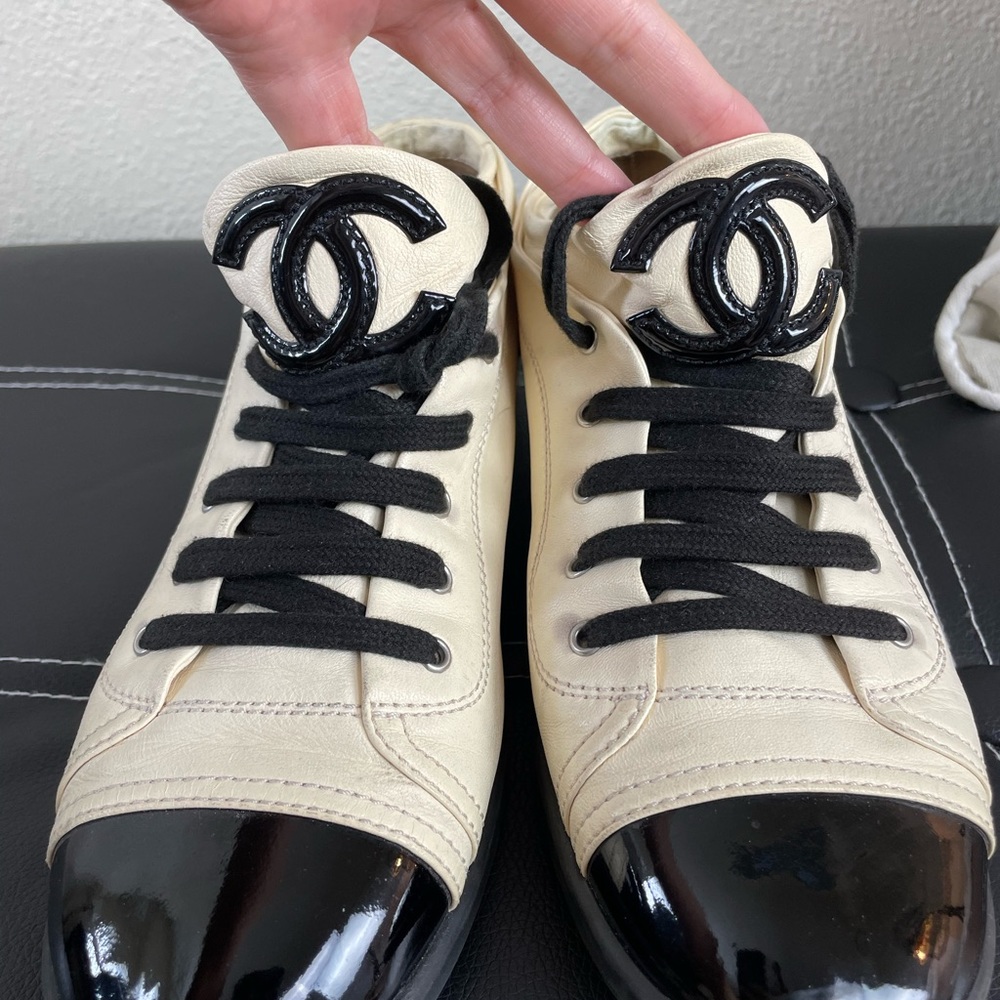 CHANEL Ivory Leather Sneakers Sz 39